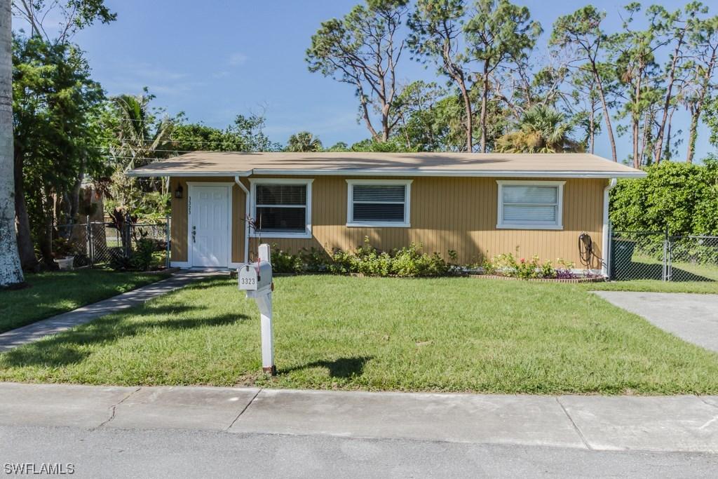3323 Guilford Ct., Naples, FL 34112