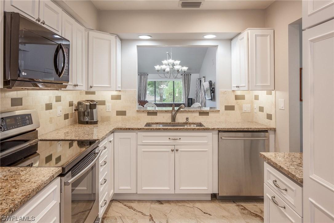 510 Courtside Dr. #E-205, Naples, FL 34105