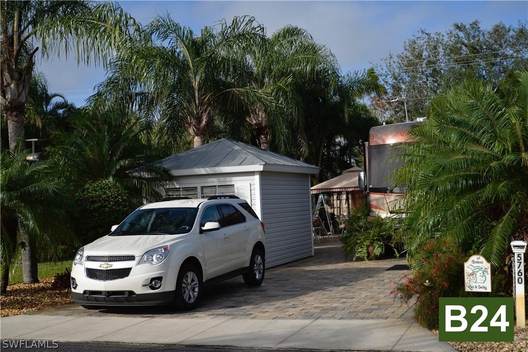 5760 Maplewood Ct., Fort Myers, FL 33905