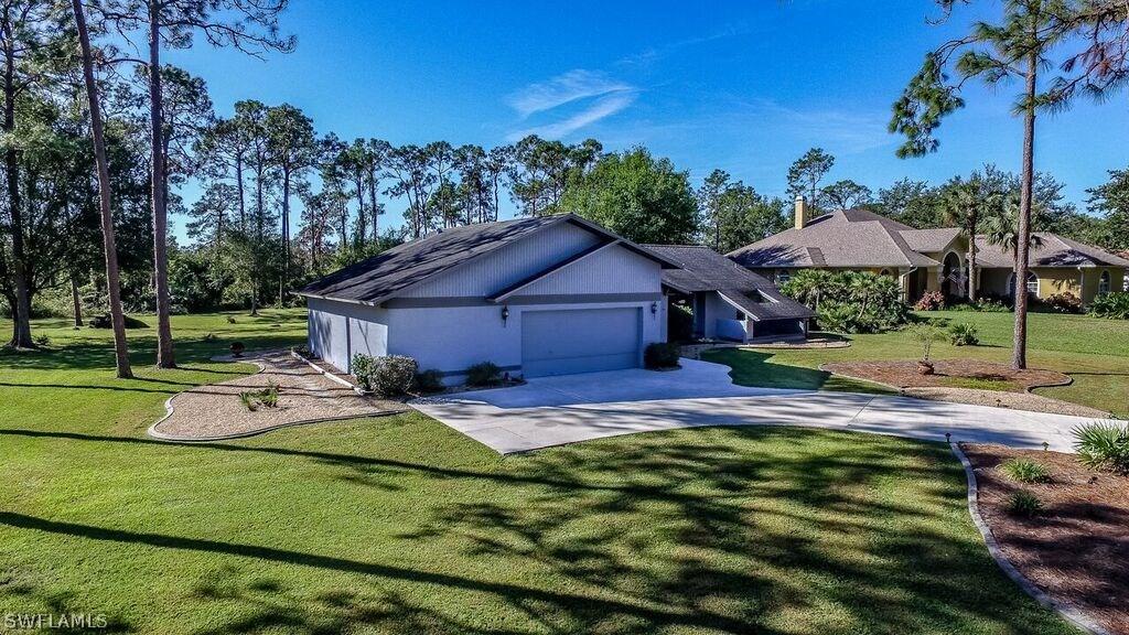 11632 Bentwood Ct., North Fort Myers, FL 33917