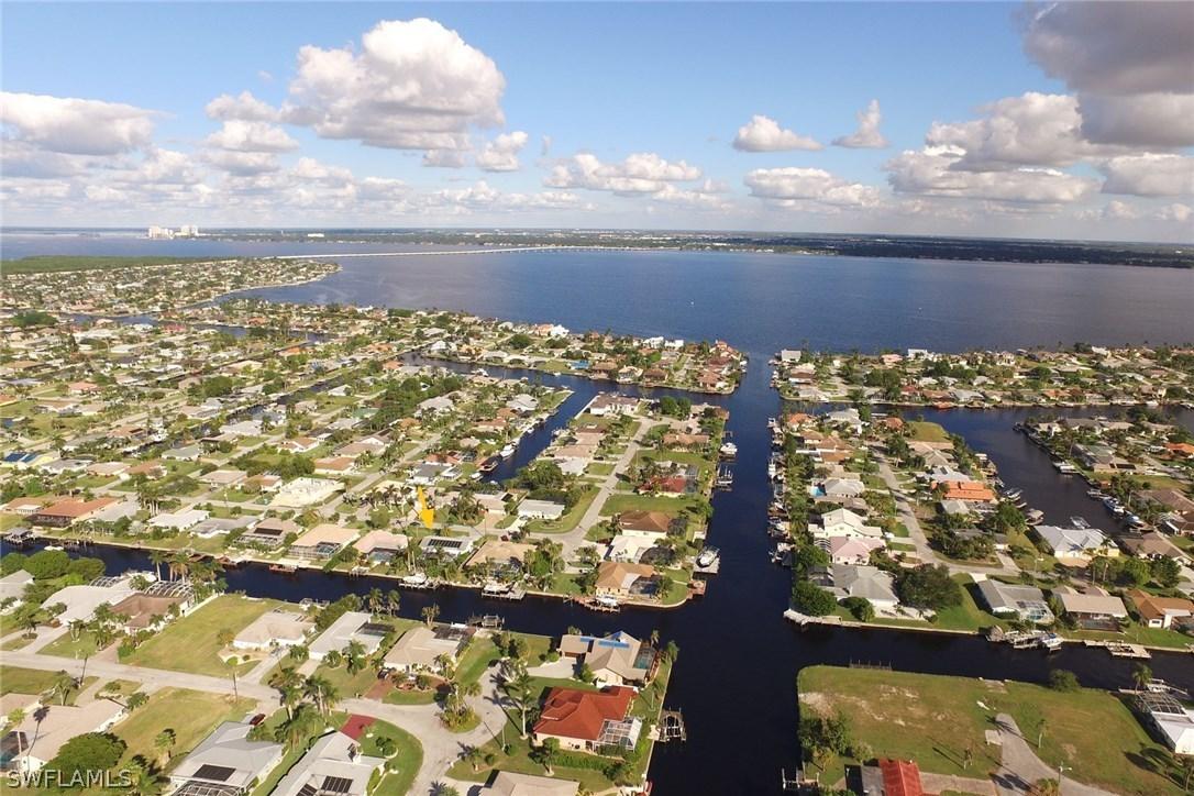 3126 SE 19th Pl., Cape Coral, FL 33904