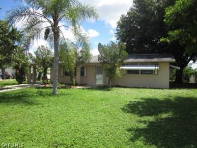 200 Rockcliff Ave., Lehigh Acres, FL 33936