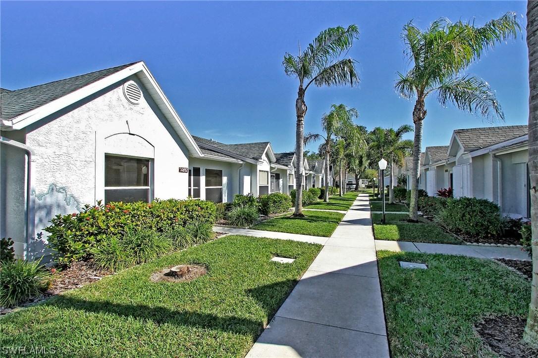 10772 Queen Anne Ln. #1202, Naples, FL 34109