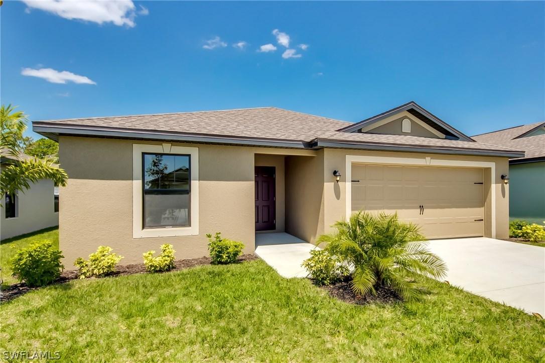 450 Shadow Lakes Dr., Lehigh Acres, FL 33974