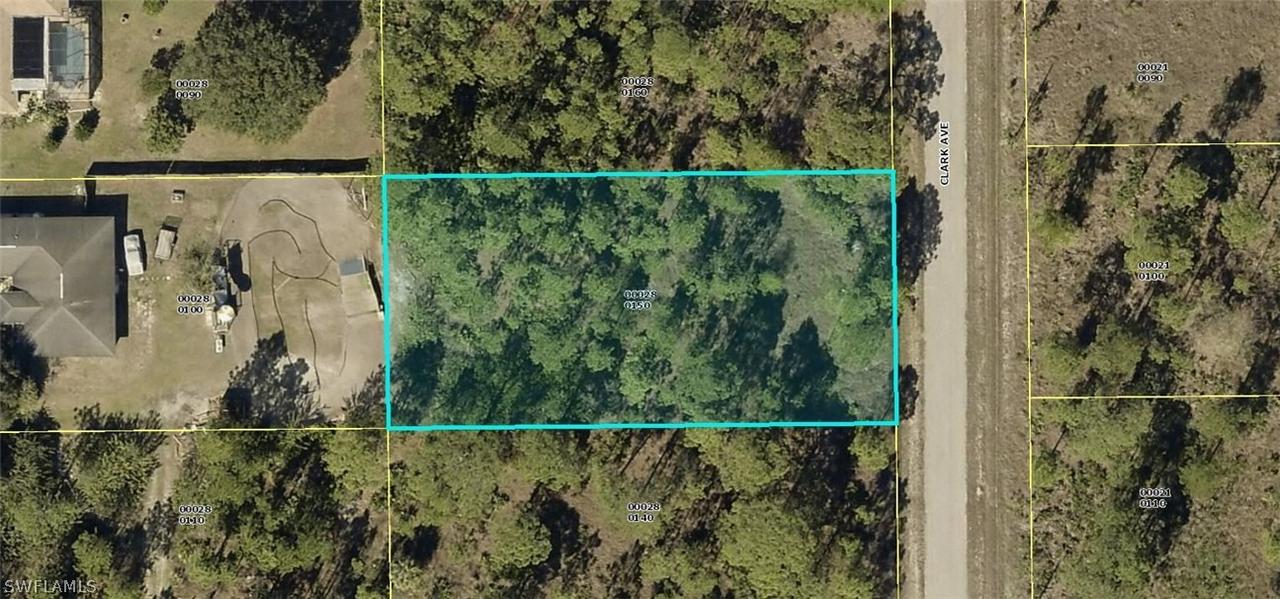 905 Clark Ave., Lehigh Acres, FL 33972