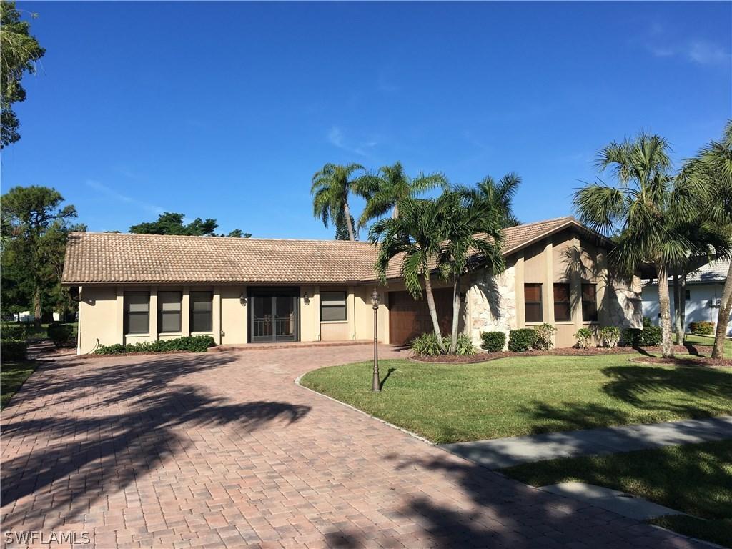 4265 Glasgow Ct., North Fort Myers, FL 33903