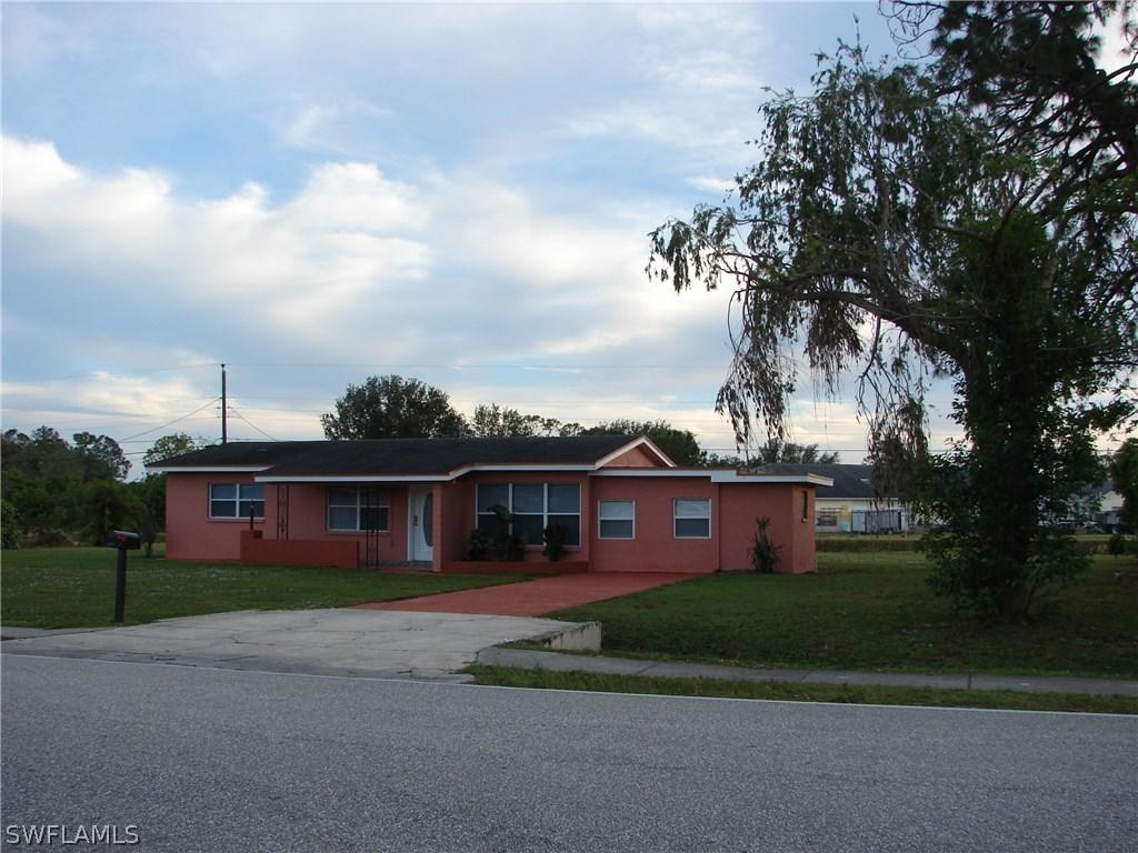 718 Arthur Ave., Lehigh Acres, FL 33936
