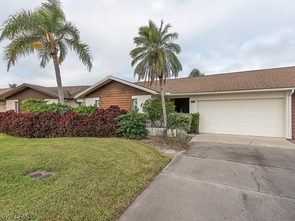 4802 Lakewood Blvd. #13, Naples, FL 34112