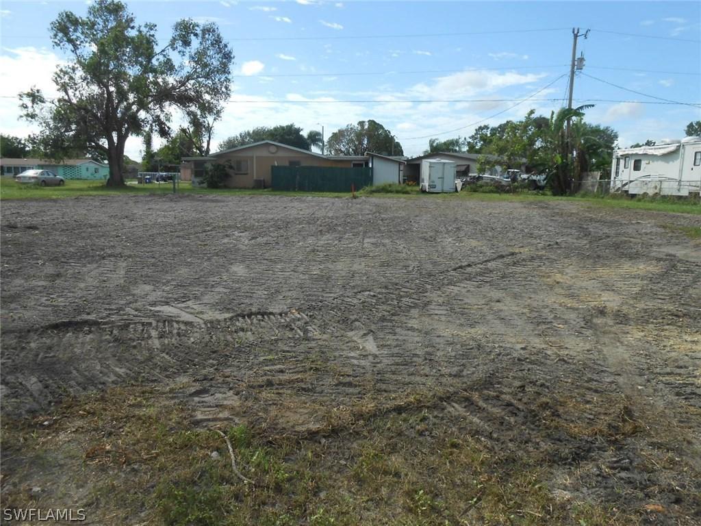 508 Coolidge Ave., Lehigh Acres, FL 33936