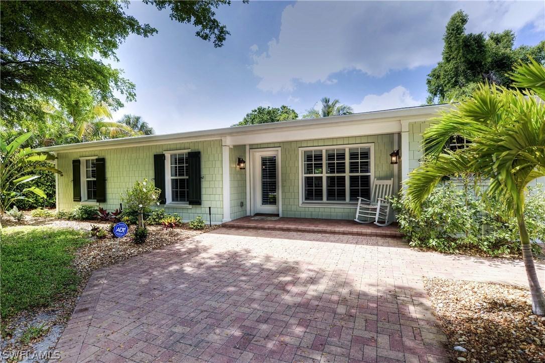 1360 Alhambra Dr., Fort Myers, FL 33901
