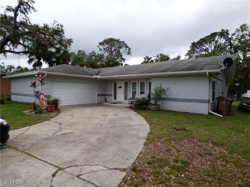 603 Roosevelt Ave., Lehigh Acres, FL 33936