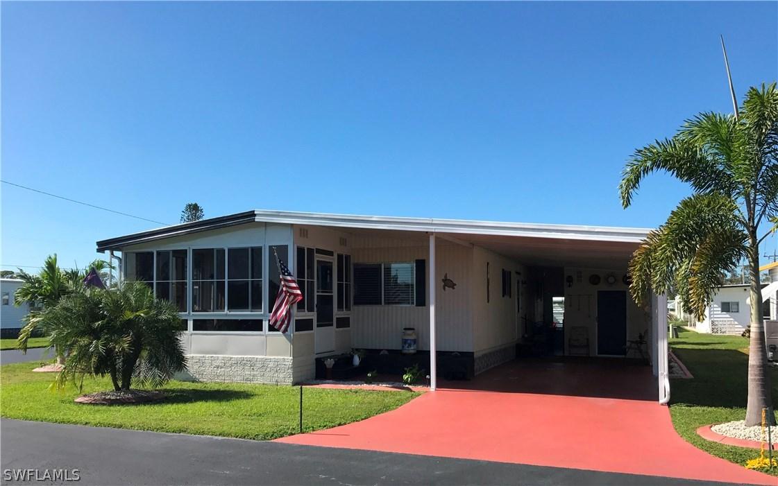 552 Freedom St., North Fort Myers, FL 33917