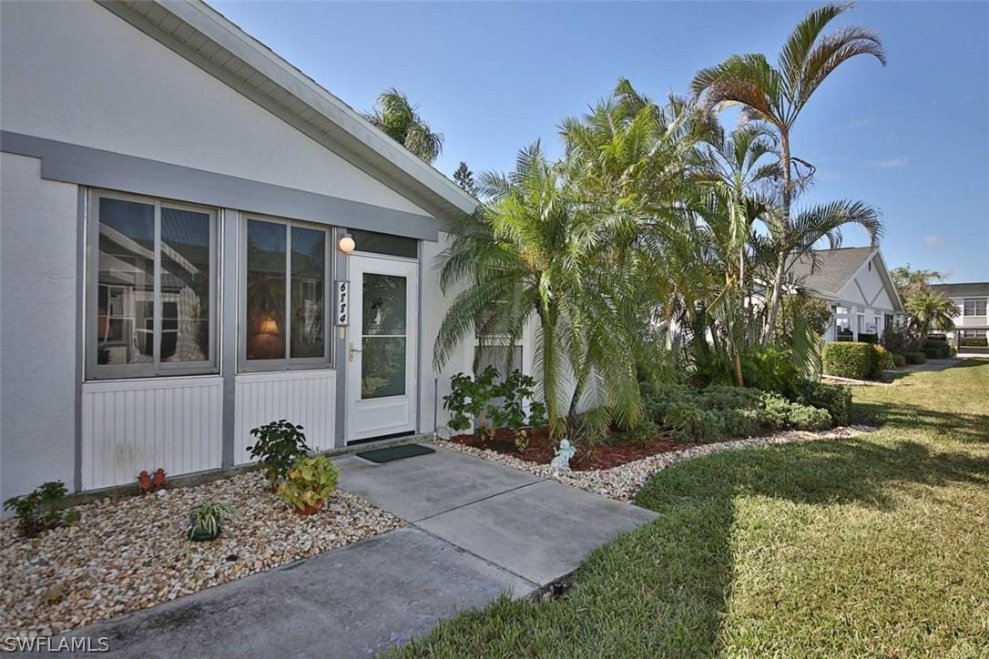 6884 Bogey Dr., Fort Myers, FL 33919