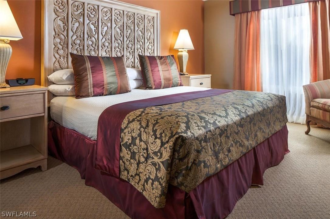 221 9th St. #304, Naples, FL