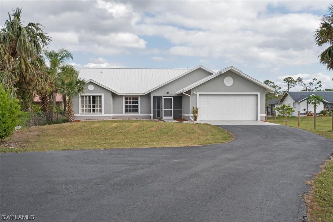 1040 17th St., Naples, FL 34117