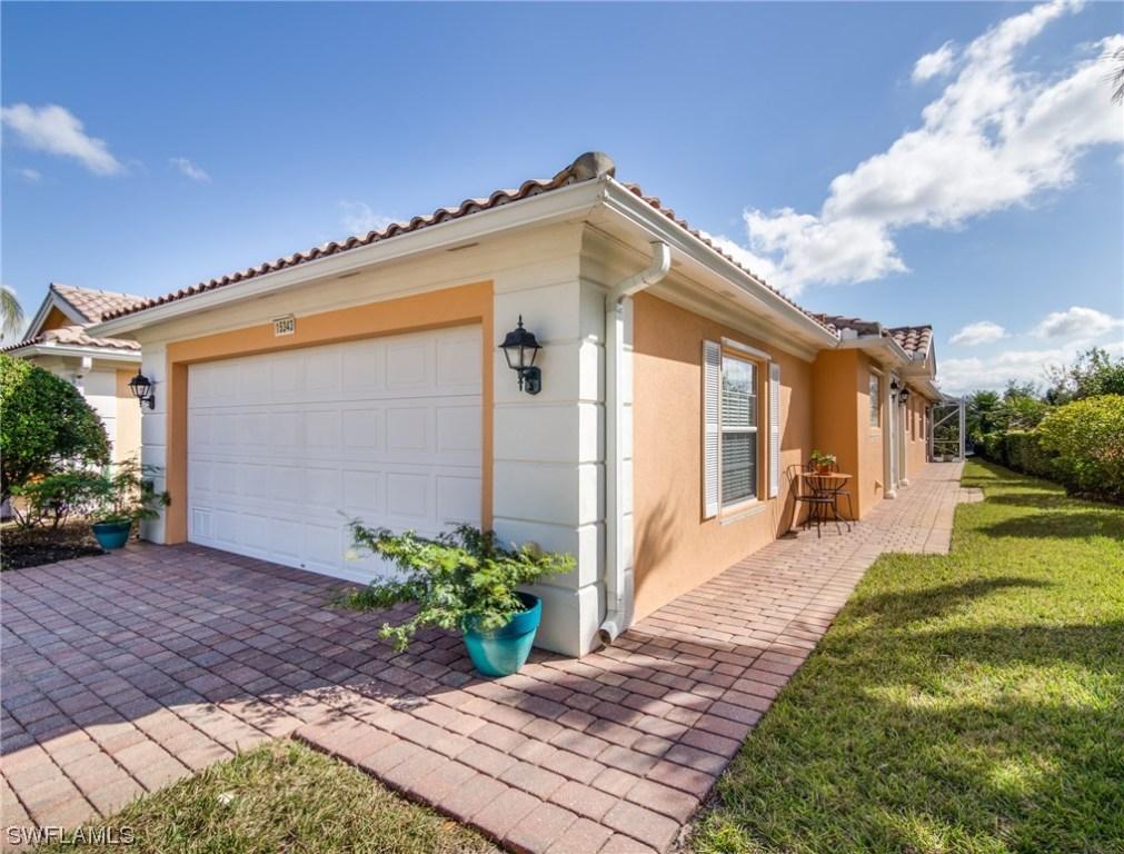 15343 Upwind Dr., Bonita Springs, FL 34135