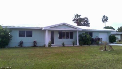 1437 Alwynne Dr., Lehigh Acres, FL 33936