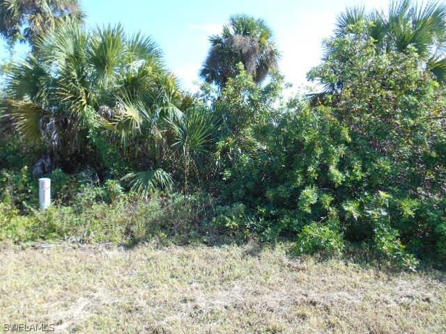 409 Mcarthur Blvd., Lehigh Acres, FL 33974