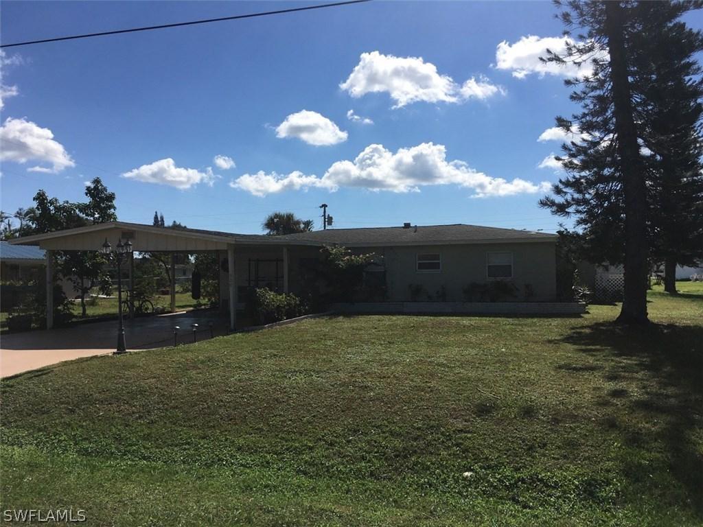 900 Grant Ln., Lehigh Acres, FL 33936