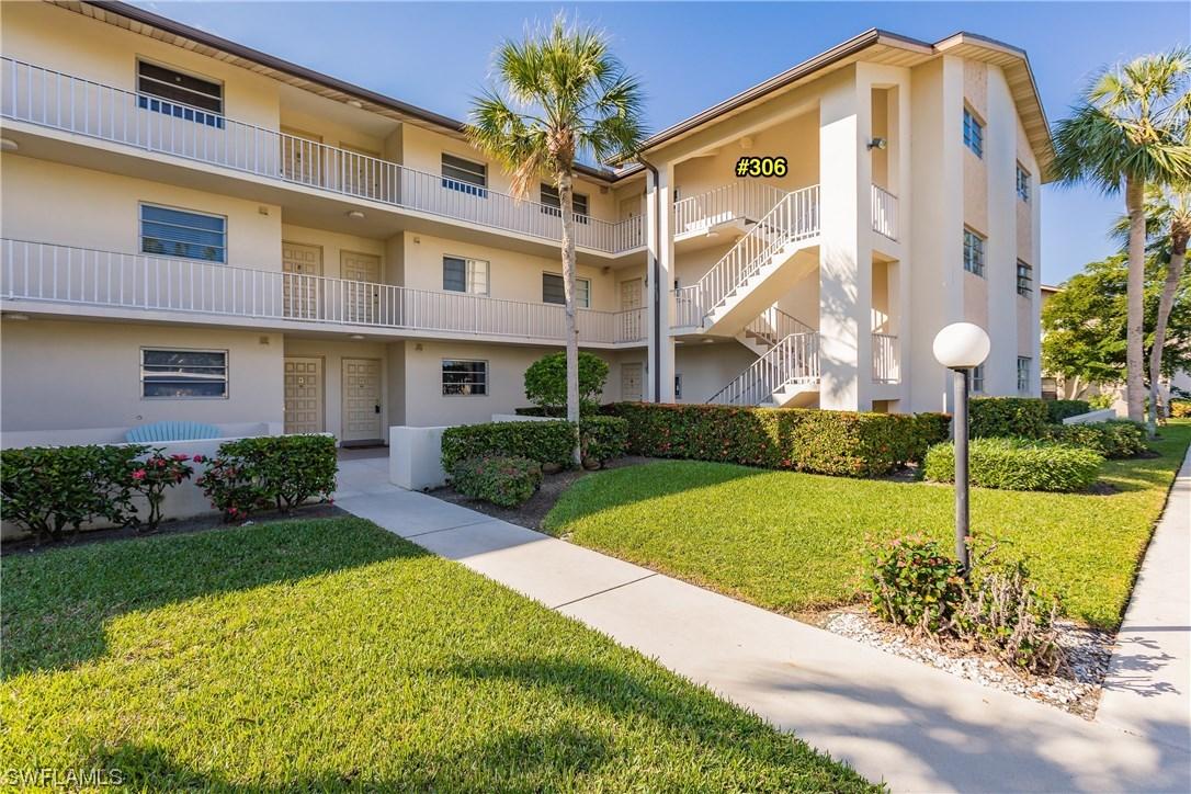 1020 Palm View Dr. #C-306, Naples, FL 34110