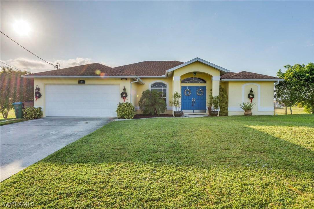 124 NW 26th Pl., Cape Coral, FL 33993