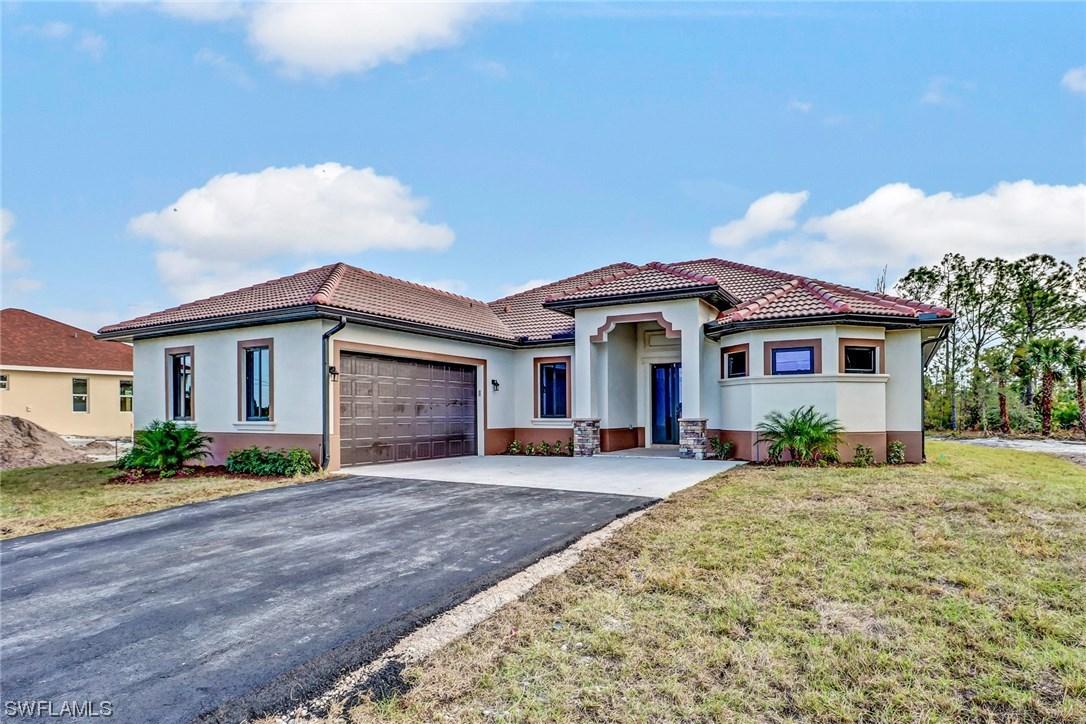 3692 22nd Ave., Naples, FL 34120