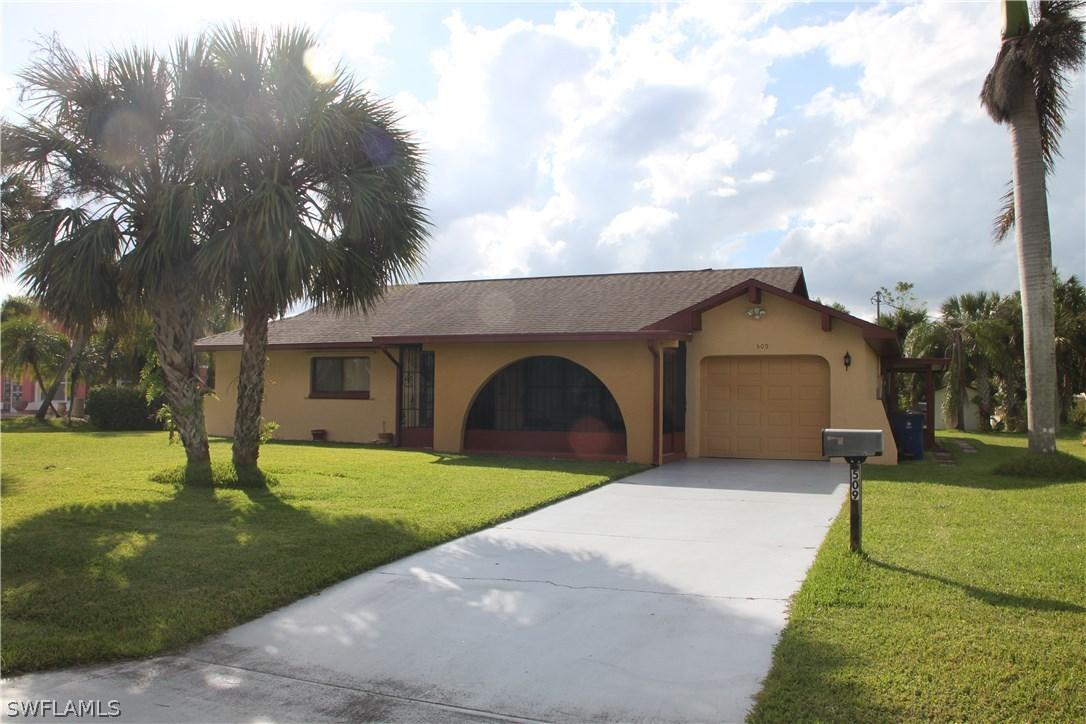 509 Jefferson Ave., Lehigh Acres, FL 33936
