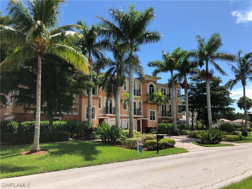 572 11th Ave. #2, Naples, FL 34102
