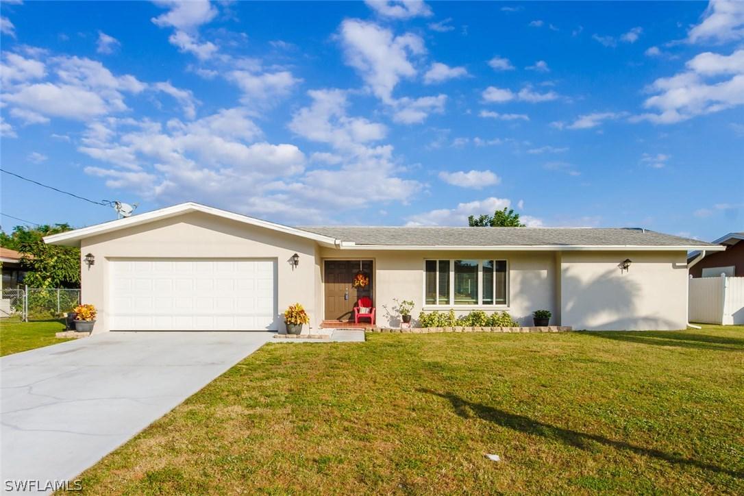 619 NE 17th Pl., Cape Coral, FL 33909