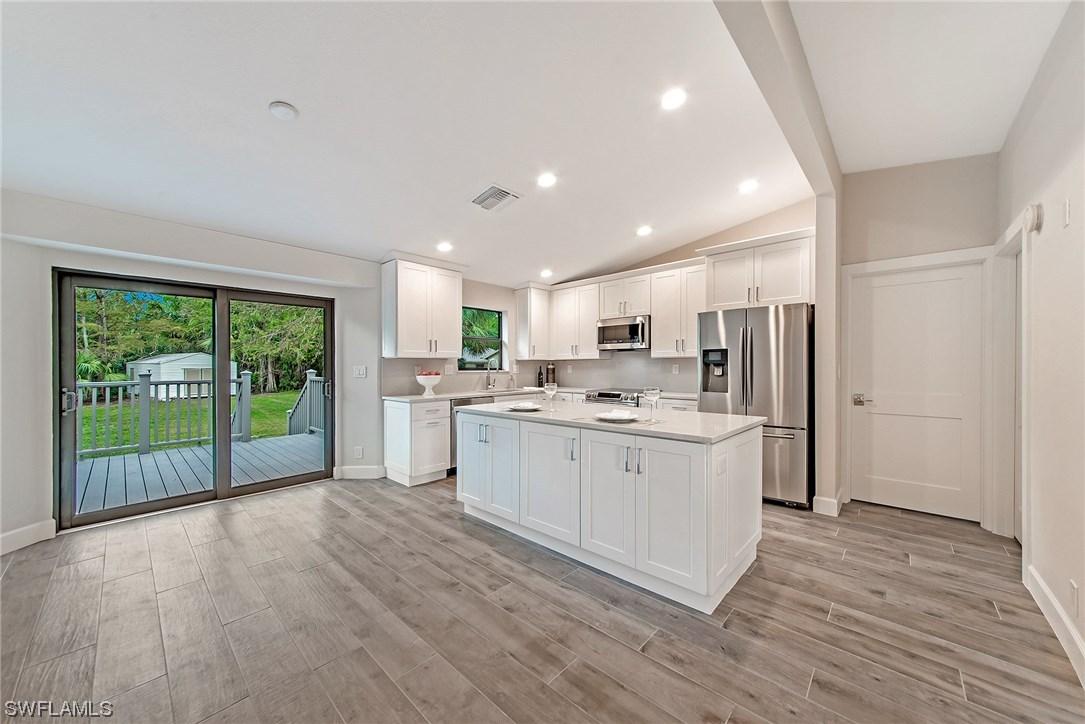 5841 Lancewood Way, Naples, FL 34116