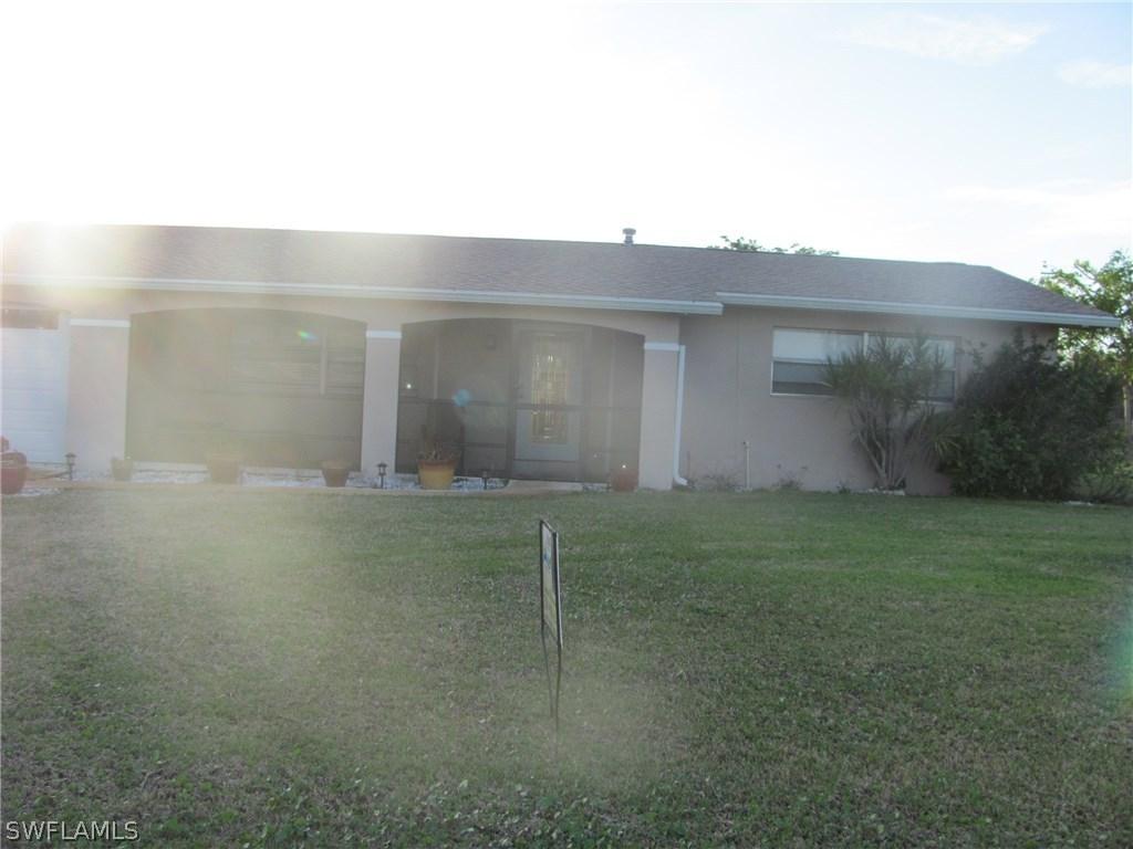 210 Highview Ave., Lehigh Acres, FL 33936