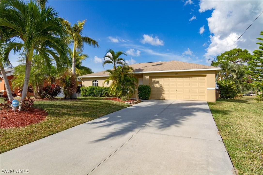 1725 SW 28th Ln., Cape Coral, FL 33914