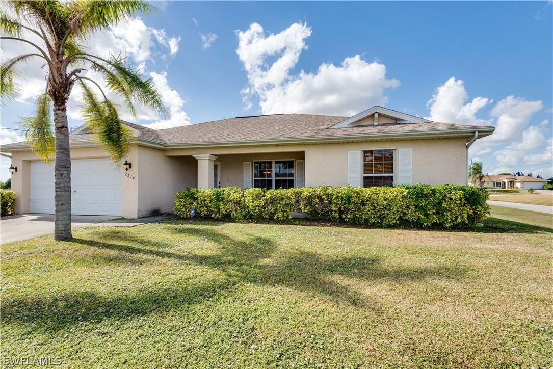 2216 NE 13th Pl., Cape Coral, FL 33909