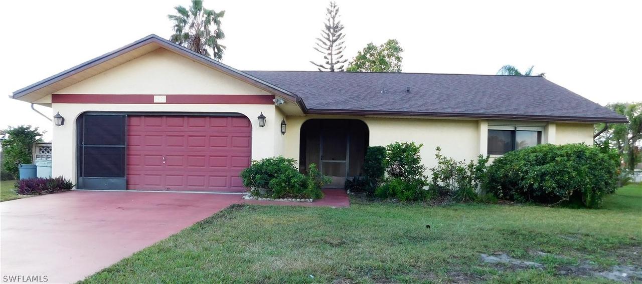 214 Highview Ave., Lehigh Acres, FL 33936