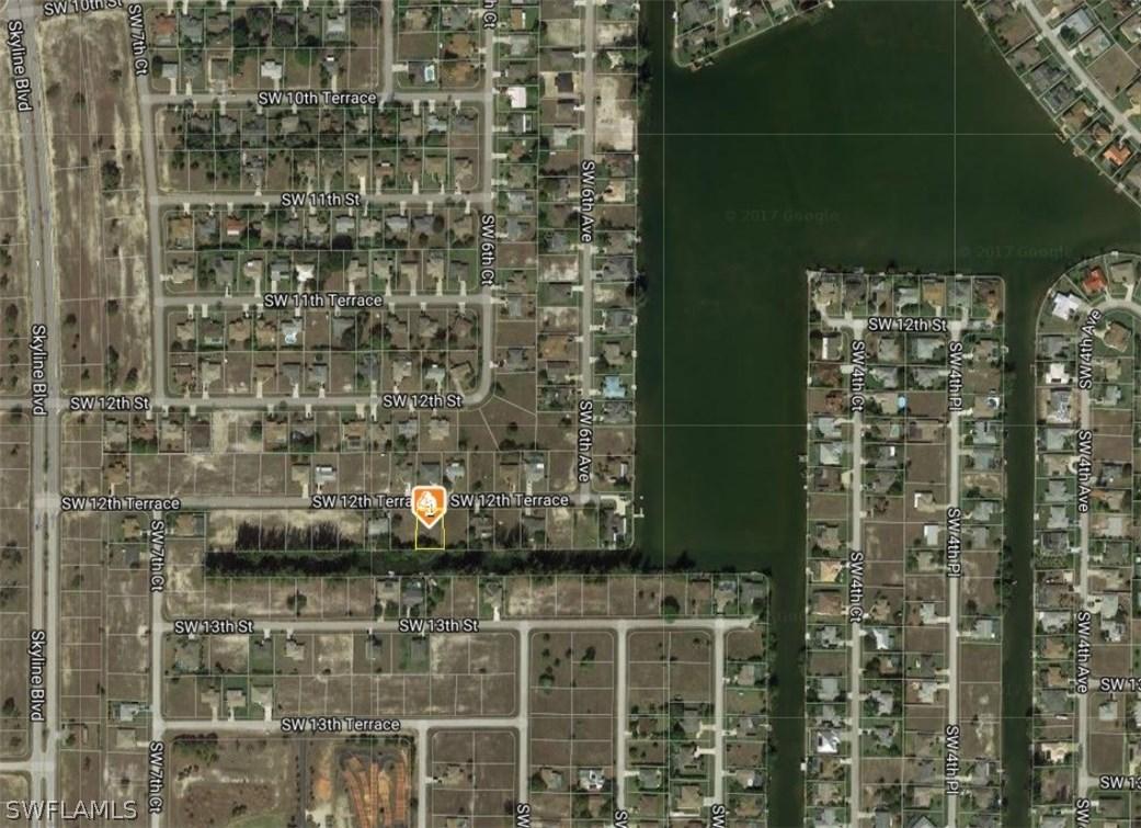 624 SW 12th Ter., Cape Coral, FL 33991