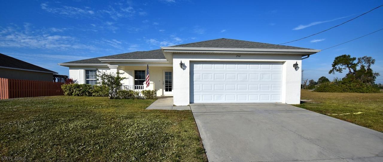 204 NW 15th Pl., Cape Coral, FL 33993