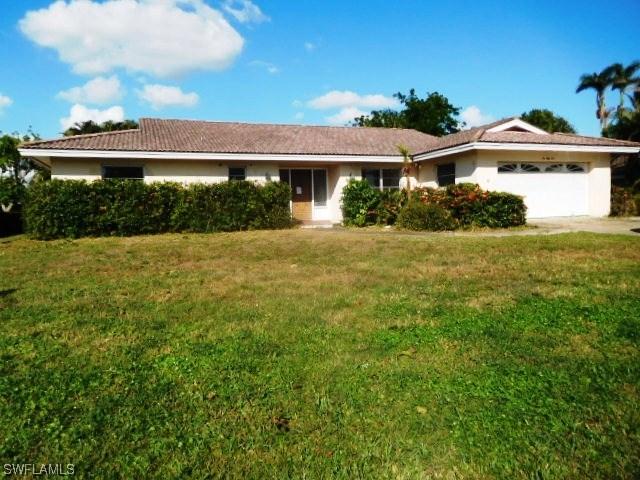 655 Fountainhead Ln., Naples, FL 34103