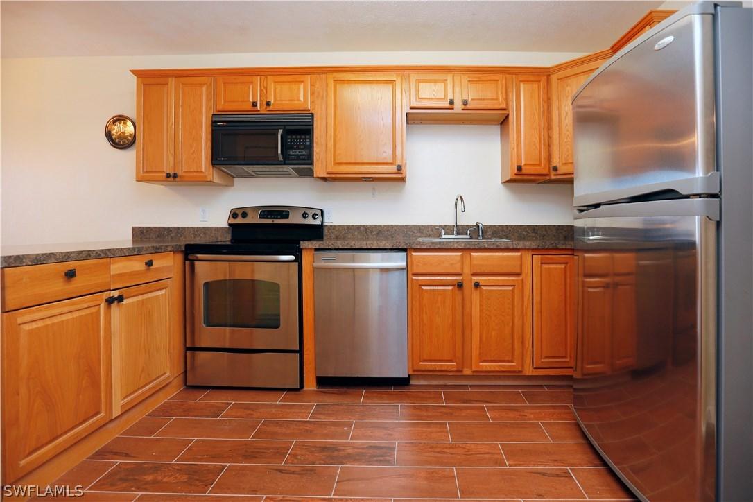 3417 SW Santa Barbara Pl. #111, Cape Coral, FL 33914