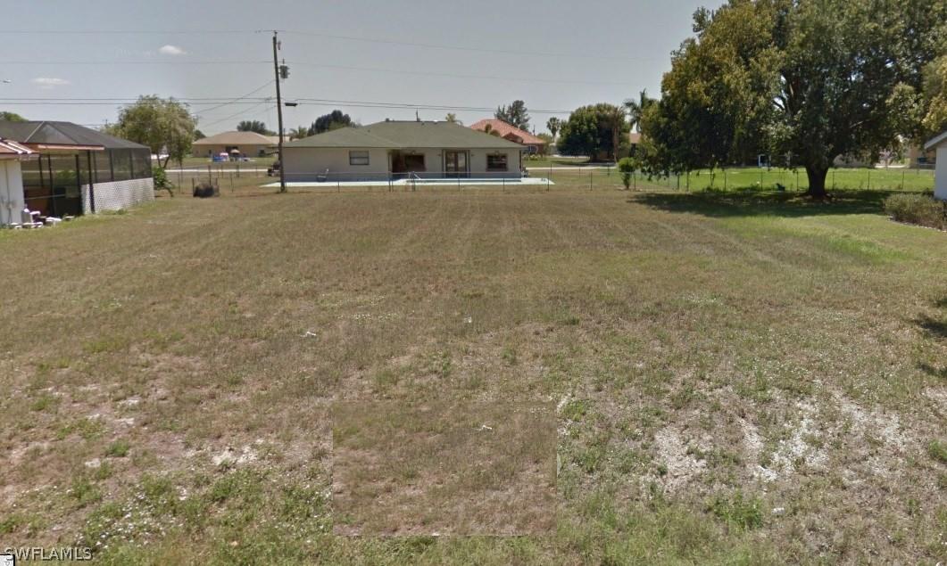 618 SE 2nd Ter., Cape Coral, FL 33990