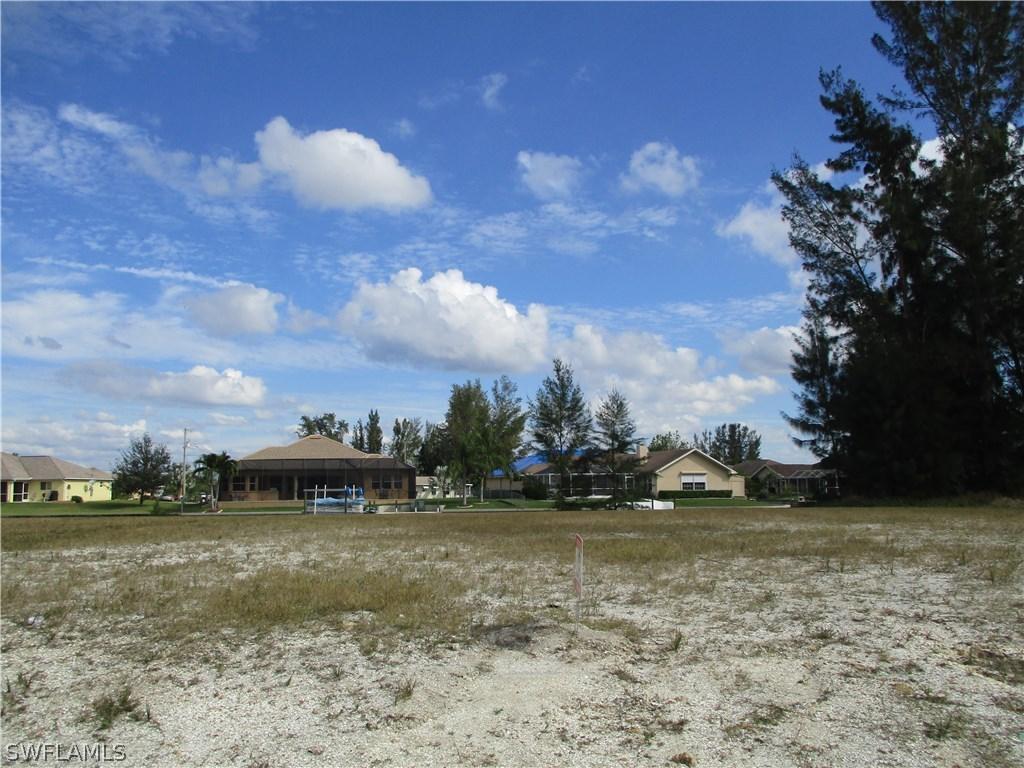 933 SW 6th Ave., Cape Coral, FL 33991