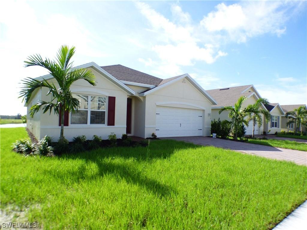 2613 Manzilla Ln., Cape Coral, FL 33909