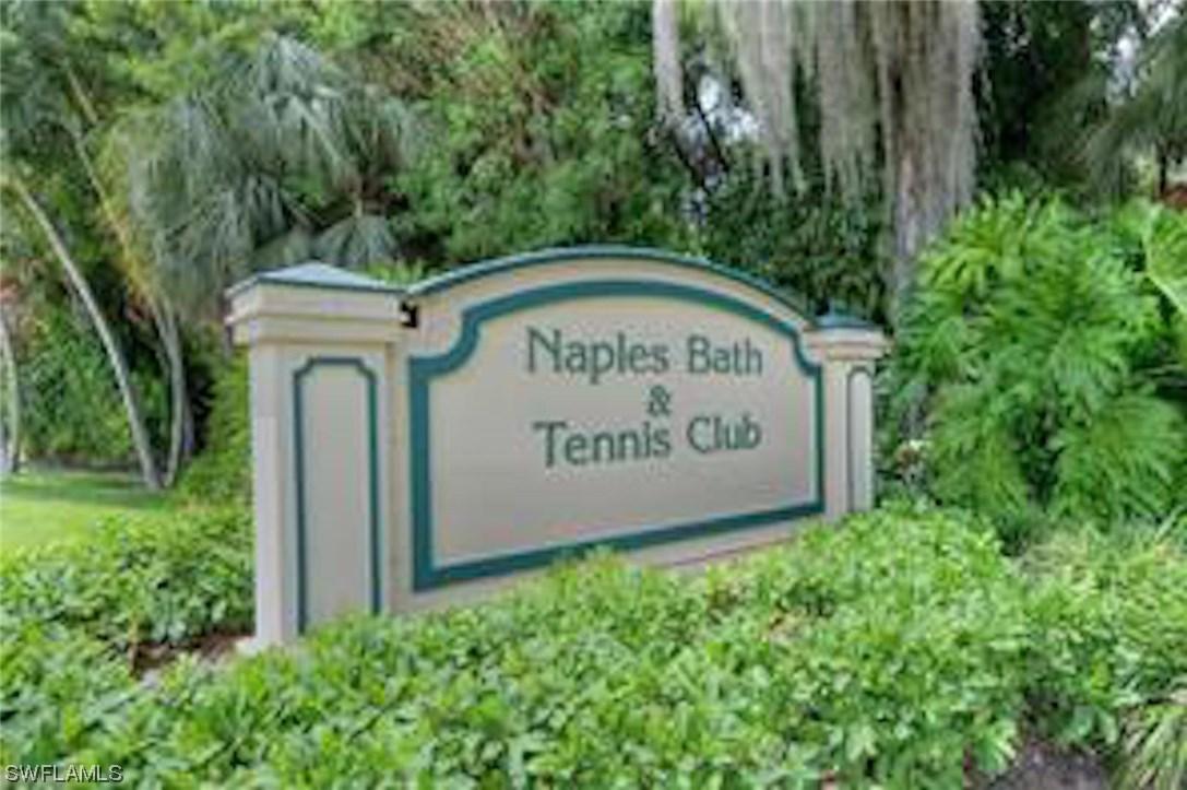 1624 Spoonbill Ln., Naples, FL 34105