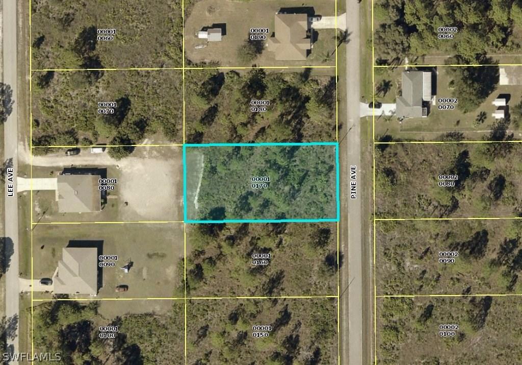 809 Pine Ave., Lehigh Acres, FL 33972