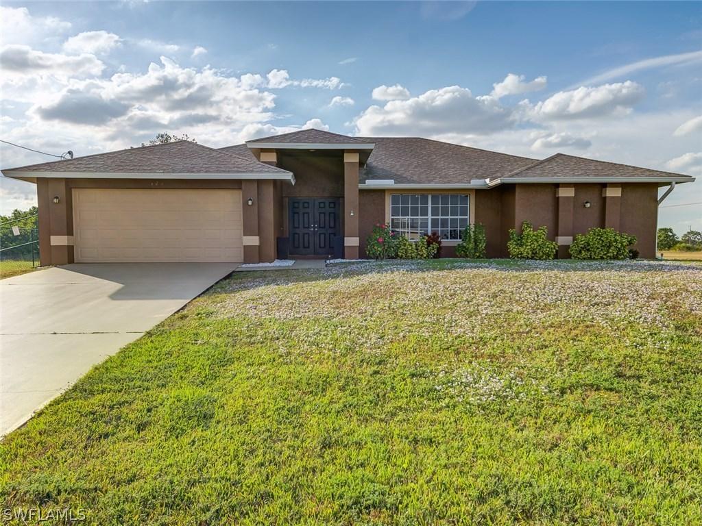 526 NW 25th Pl., Cape Coral, FL 33993