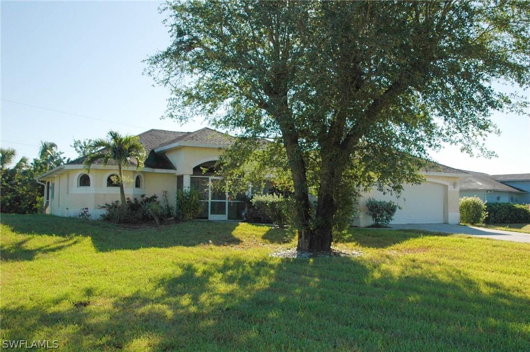 1038 Albany Ave., Lehigh Acres, FL 33971