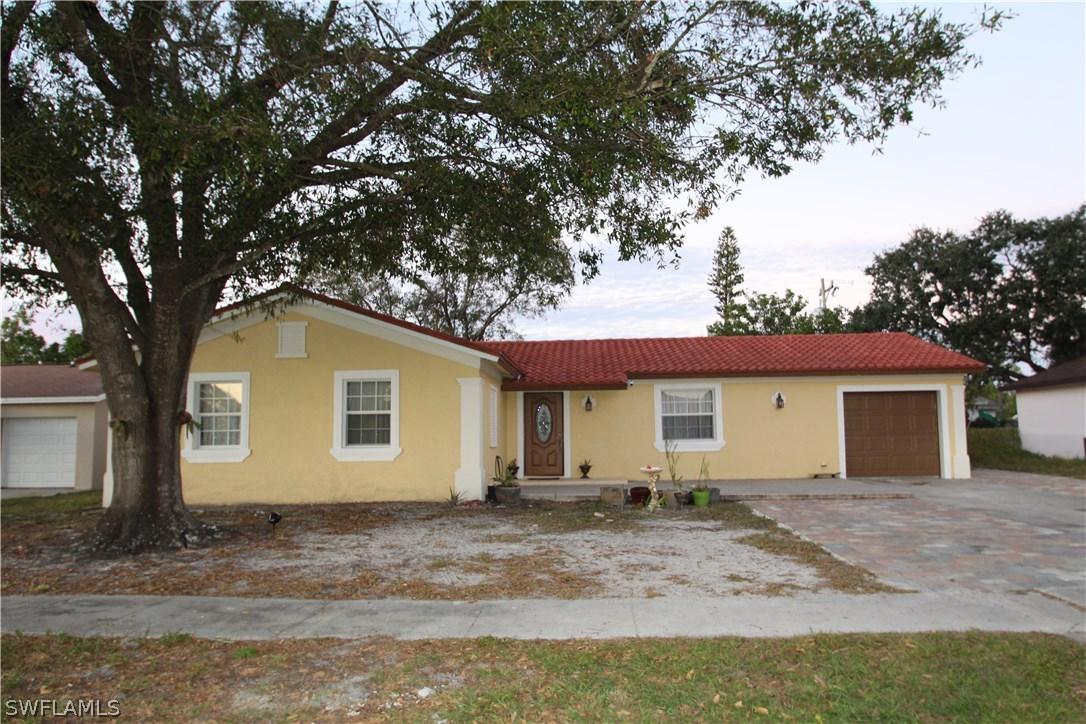 984 Jolly Rd., North Fort Myers, FL 33903