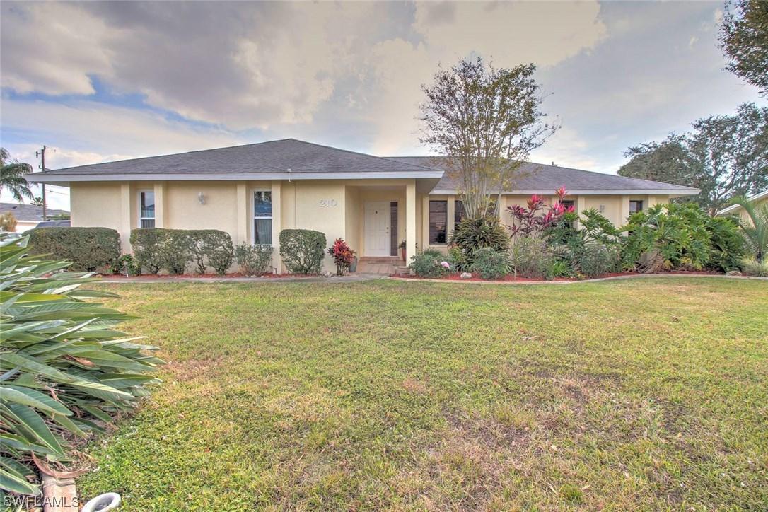 210 SW 37th Ln., Cape Coral, FL 33914