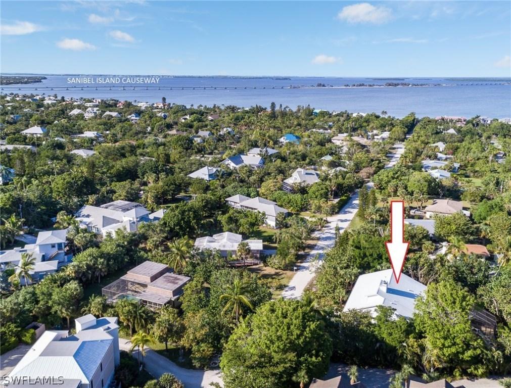 1106 Buttonwood Ln., Sanibel, FL 33957