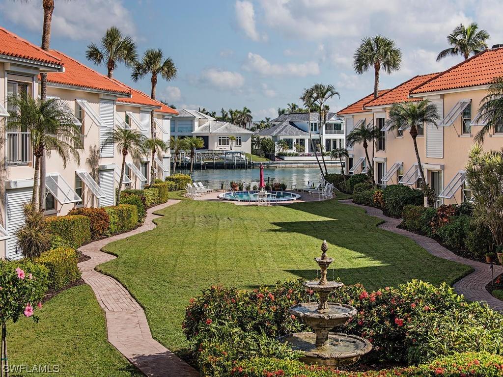 3070 Gulf Shore Blvd. #206, Naples, FL 34103