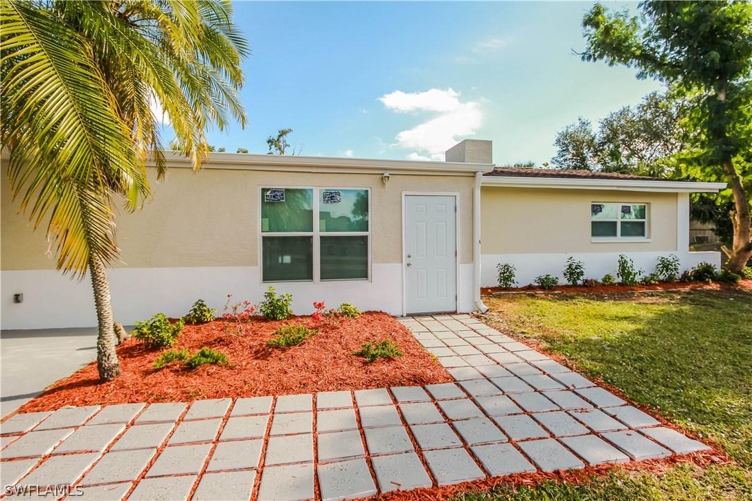 120 Lake Ave., Lehigh Acres, FL 33936